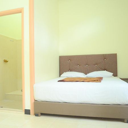Dena Hotel Soe Exterior photo