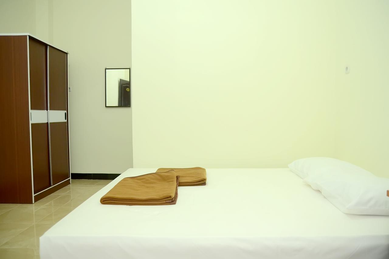 Dena Hotel Soe Exterior photo